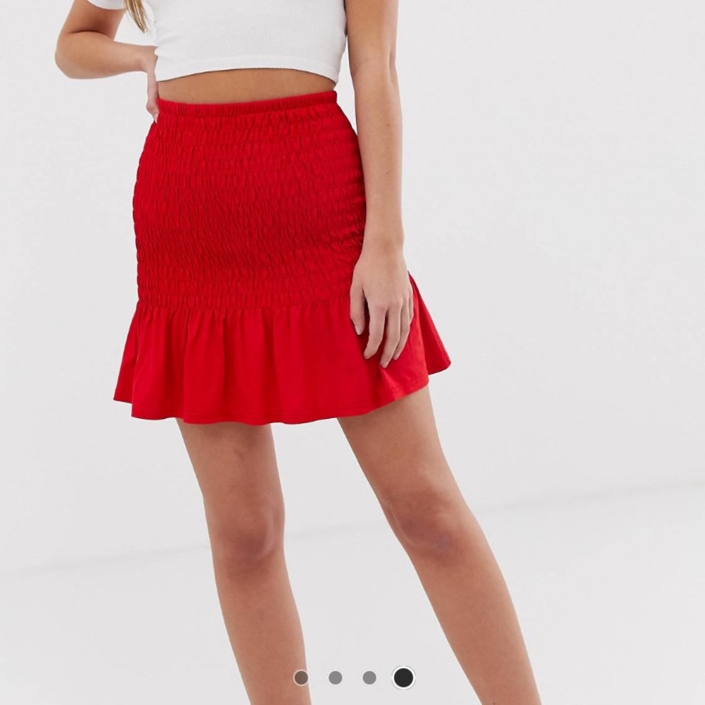Shirred Waist Ruffle Mini Skirt